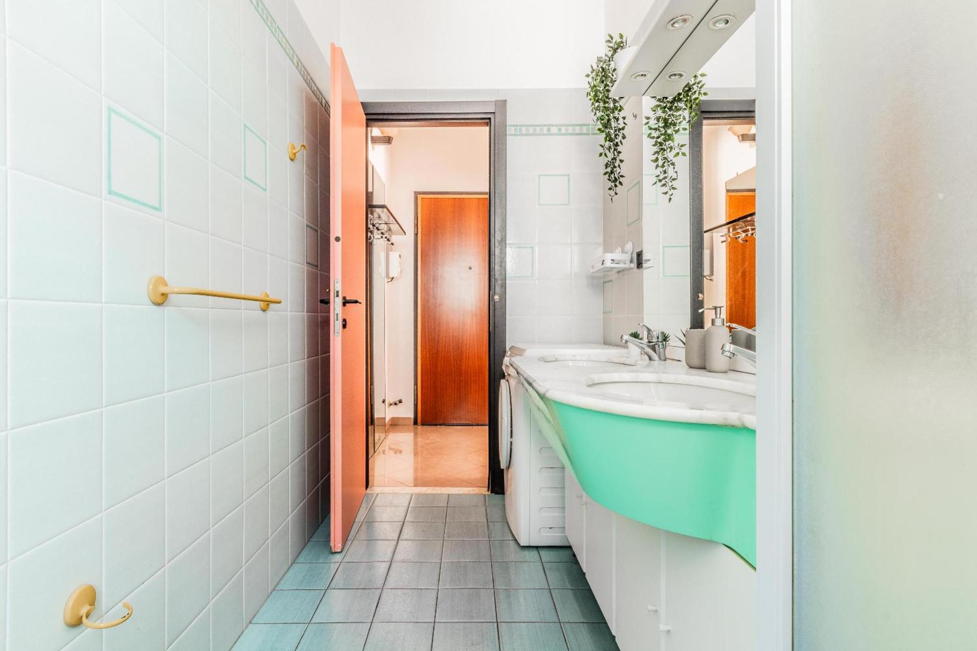 'Nature Home' 30Mt Sea -Central Station -Netflix Pietra Ligure Luaran gambar